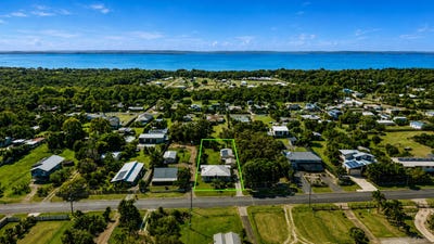 /international/au/18-blue-water-road-booral-qld-151220116/