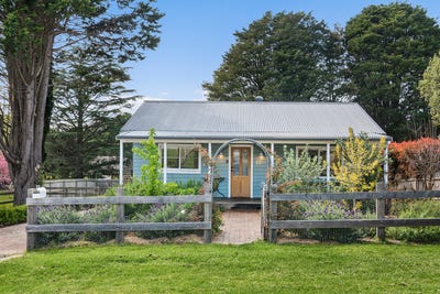 /international/au/22-lovelle-street-moss-vale-nsw-152549136/