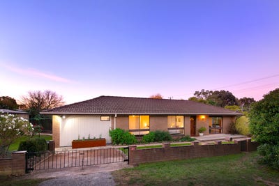 /international/au/37-lawrence-street-castlemaine-vic-151188316/