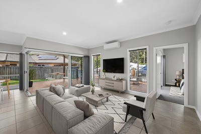 /international/au/28-kingston-town-loop-port-macquarie-nsw-150928900/