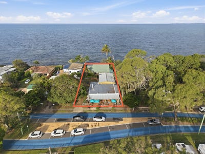 /international/au/19-biggs-avenue-beachmere-qld-151488756/