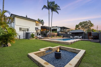 /international/au/19-mitchell-avenue-molendinar-qld-151513352/