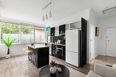 /international/au/12-4-lambert-road-toorak-vic-151302988/