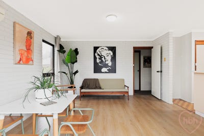 /international/au/24-13-thurlow-place-belconnen-act-151393488/