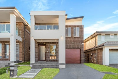 /international/au/34a-banfield-drive-oran-park-nsw-148462916/