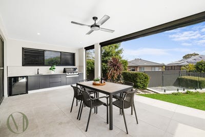 /international/au/8a-edna-place-ermington-nsw-152094880/