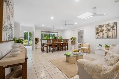 /international/au/4-mitre-street-port-douglas-qld-151289456/
