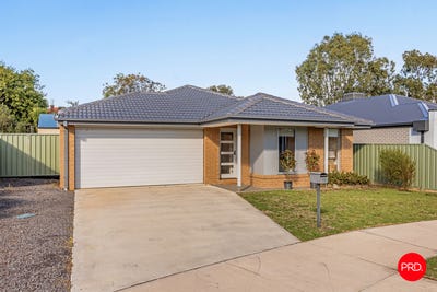/international/au/11-moonta-street-west-bendigo-vic-151288812/