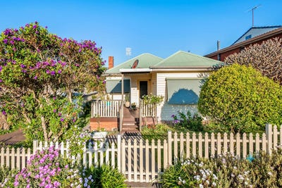 /international/au/8-kahibah-street-whitebridge-nsw-152456756/