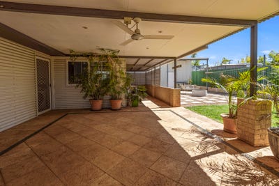 /international/au/25-fitzhardinge-street-exmouth-wa-152639428/