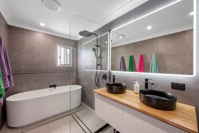 /international/au/9-willis-street-vincent-qld-152427252/