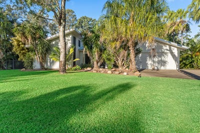 /international/au/73-eagle-beach-parade-dundowran-beach-qld-151238768/