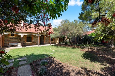 /international/au/228-frome-street-adelaide-sa-152666400/