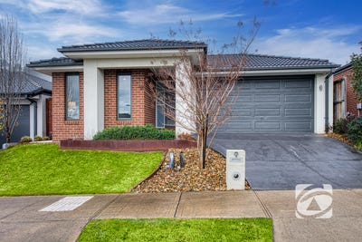 /international/au/9-basalt-drive-clyde-north-vic-148510288/