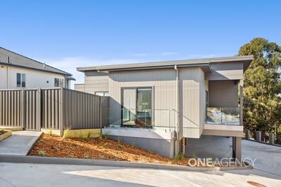 /international/au/11-hilltop-avenue-lake-heights-nsw-148461124/