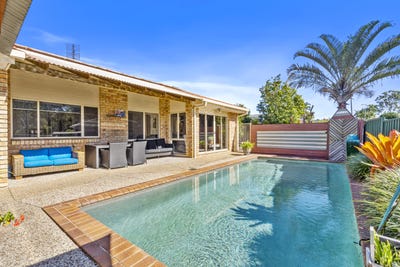 /international/au/13-devlin-street-parkwood-qld-150945480/