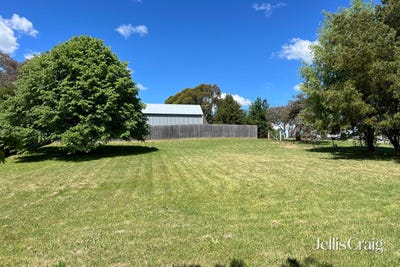 /international/au/10-ross-street-malmsbury-vic-204679360/