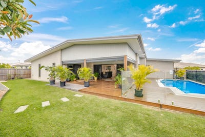 /international/au/5-irving-place-innes-park-qld-148567364/?lang=pt