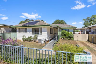 /international/au/14-southview-street-tamworth-nsw-150859860/