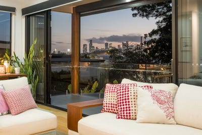 /international/au/22-wambool-street-bulimba-qld-151221916/