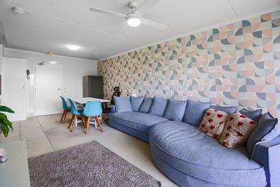 /international/au/411a-96-106-high-street-southport-qld-152369436/