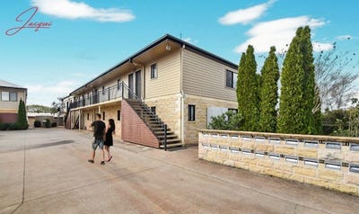 /international/au/10-5-7-uniplaza-court-kearneys-spring-qld-152429260/
