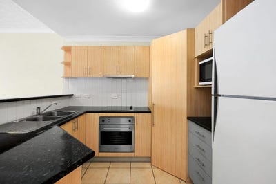 /international/au/1-16-devon-street-yeronga-qld-148224628/