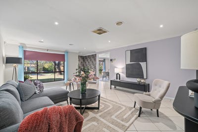 /international/au/9-hammill-close-calwell-act-151265432/