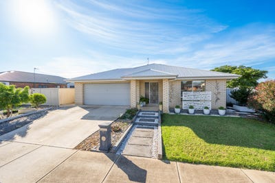 /international/au/11-crusader-avenue-mooroopna-vic-151361048/