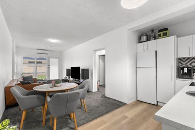 /international/au/3-264-kingsford-smith-drive-hamilton-qld-151104540/