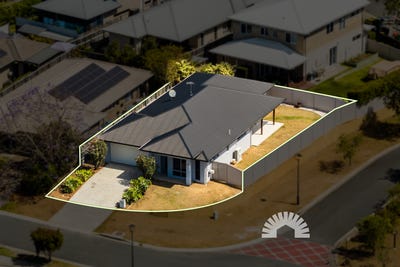 /international/au/14-regal-crescent-narangba-qld-152610544/