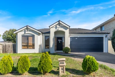/international/au/6-upton-street-roxburgh-park-vic-151015620/