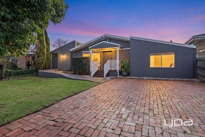/international/au/34-malcolm-street-bacchus-marsh-vic-151569096/