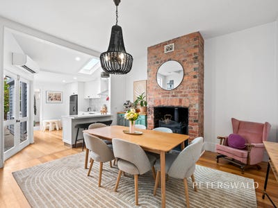 /international/au/44-wellington-street-north-hobart-tas-152387300/