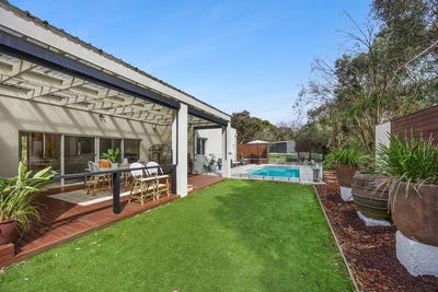 /international/au/17-ocean-acres-drive-torquay-vic-152655852/