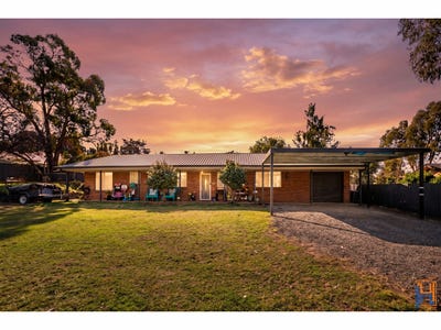 /international/au/23a-murray-avenue-armidale-nsw-151554896/