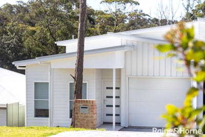 /international/au/17b-molloy-street-mollymook-nsw-151224316/