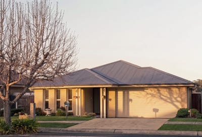 /international/au/23-plymouth-boulevard-spring-farm-nsw-152306456/