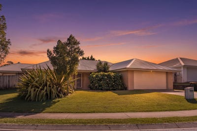 /international/au/5-morgan-circuit-urraween-qld-150983608/