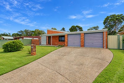 /international/au/50-phoenix-avenue-bongaree-qld-152620732/