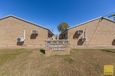 /international/au/41-baker-street-emerald-qld-151297608/