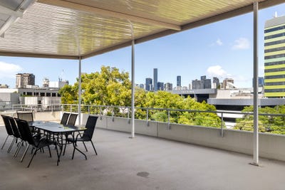 /international/au/lot-5-5-gardner-close-milton-qld-505079604/