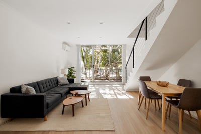 /international/au/10-110-wellington-street-waterloo-nsw-151038516/