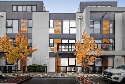 /international/au/25-kitchen-road-port-melbourne-vic-151255032/