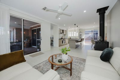 /international/au/6-birdie-grove-yanchep-wa-152499720/