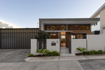 /international/au/2001-11-lakeview-rise-noosa-heads-qld-147969908/