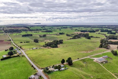 /international/au/699-mengha-road-forest-tas-700409316/