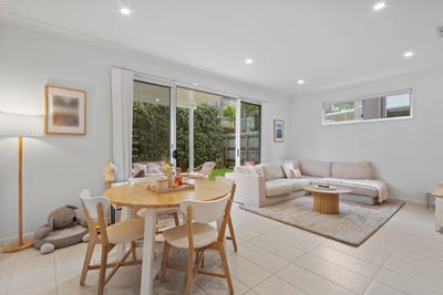 /international/au/30-24-bonogin-road-mudgeeraba-qld-151770304/