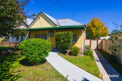 /international/au/10-albert-street-lithgow-nsw-150783500/