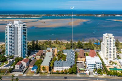 /international/au/5b-220-marine-parade-labrador-qld-152686312/